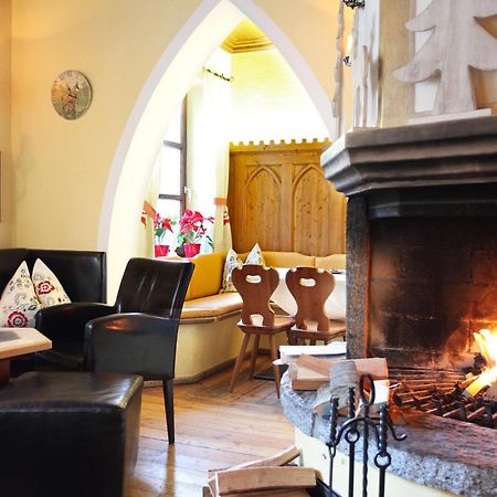 Hotel Unterbrunn Apartments & Gaestehaus นอยเคียร์เชน อัม โกรสเวเนดิเกอร์ ภายนอก รูปภาพ