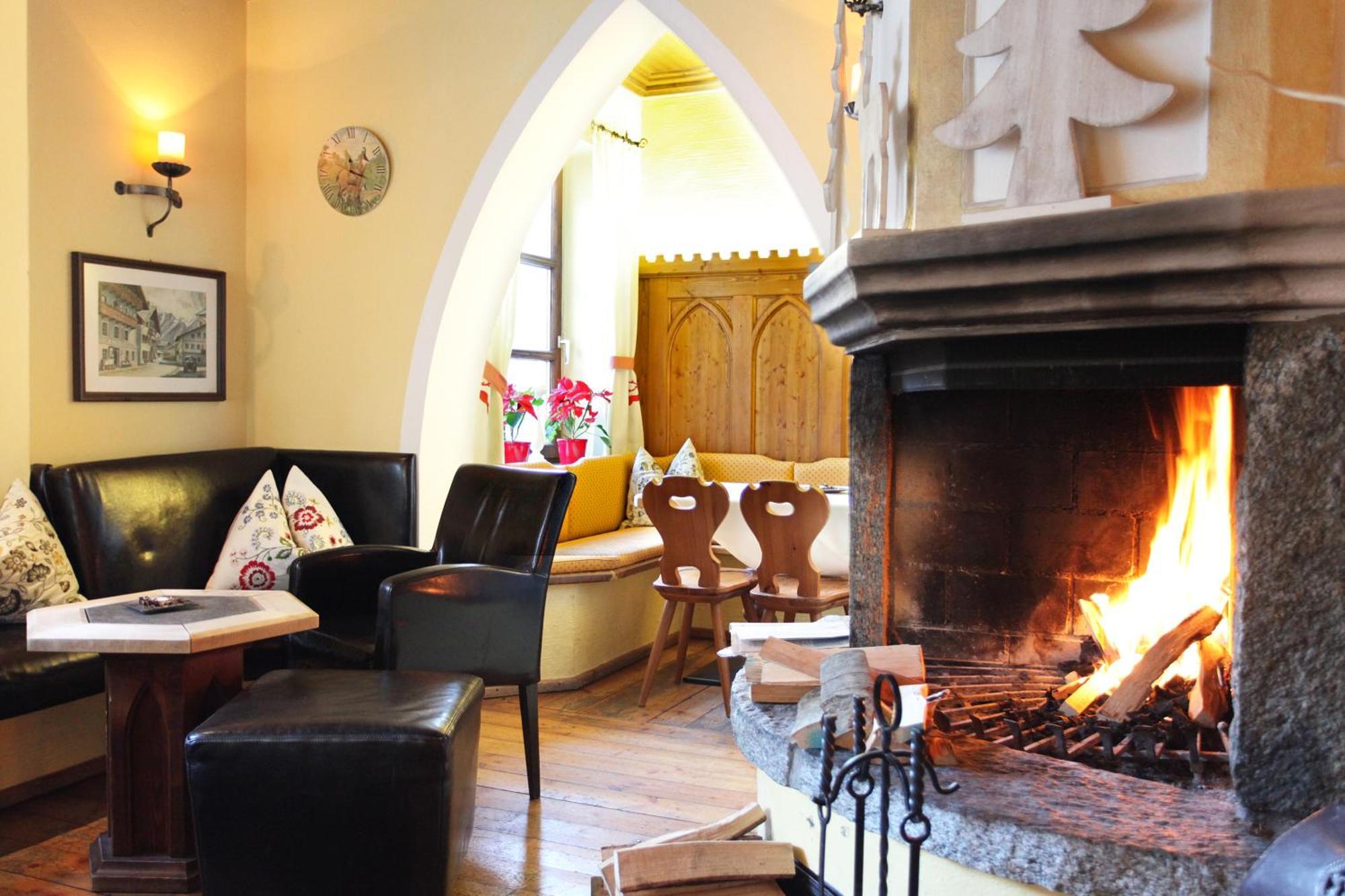 Hotel Unterbrunn Apartments & Gaestehaus นอยเคียร์เชน อัม โกรสเวเนดิเกอร์ ภายนอก รูปภาพ