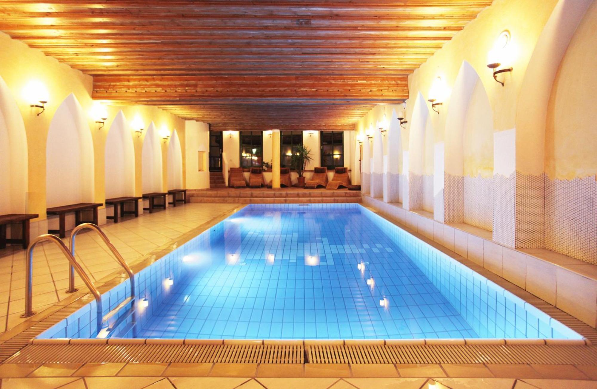 Hotel Unterbrunn Apartments & Gaestehaus นอยเคียร์เชน อัม โกรสเวเนดิเกอร์ ภายนอก รูปภาพ